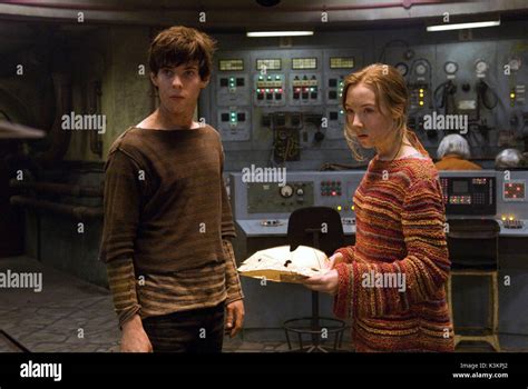 harry treadaway city of ember|harry treadaway girlfriend.